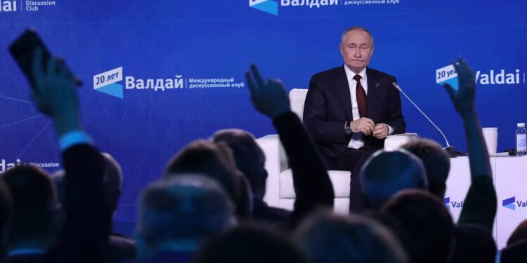 путін переніс форум "Валдай" із сочі до москви через загрозу українських безпілотників – FT