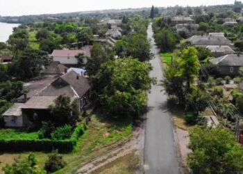 росіяни обстріляли Нововоронцовку, загинула жінка, серед постраждалих 14-річна дівчина