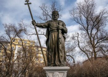 Після десятиліть переговорів: останки царя Самуїла повернули з Греції до Болгарії