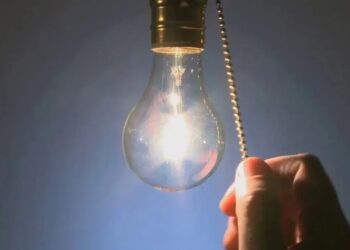 У частині регіонів України 7 жовтня діятимуть погодинні відключення світла