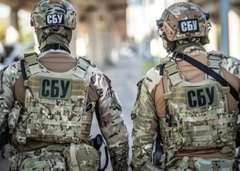 Двоє російських контрактників втекли з фронту і хотіли пробратися до Києва – їх затримала СБУ