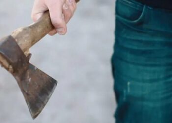 У Ковелі чоловік узяв сокиру з вітрини гіпермаркету й поранив трьох людей
