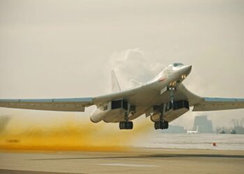 Повітряні сили зафіксували зліт трьох ворожих бомбардувальників Ту-160