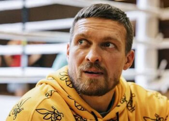 “У нас була угода. Де мій Bentley” – Усик у Лондоні звернуся до промоутера Френка Уоррена