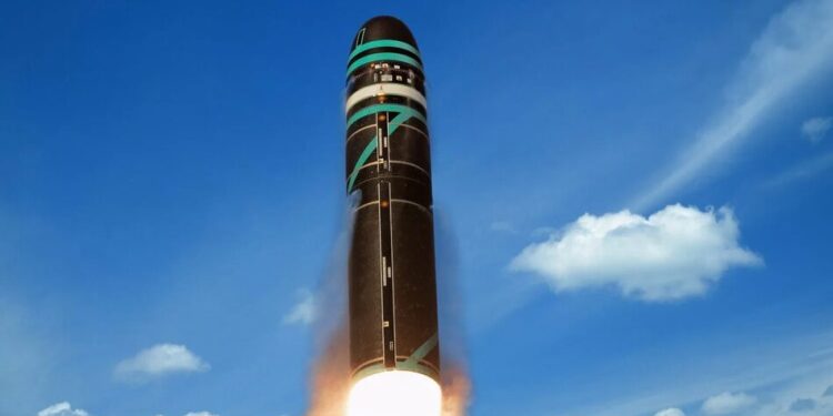 Франція провела випробування нової ядерної ракети M51.3 – за цим спостерігав Макрон