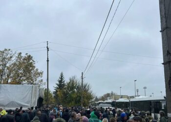 В Олешках доставили допомогу і триває підтримка охочих виїхати – Арахамія показав фото