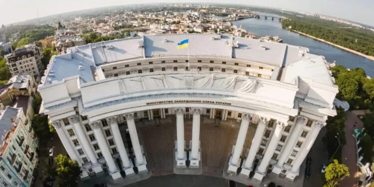 У Казахстані затримали українку за запитом рф – МЗС просить не екстрадувати жінку, а консули – дозволу відвідати її в СІЗО