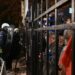 Протести біля Конституційного трибуналу Польщі набирають обертів – у Навроцького заявляють про спробу державного перевороту
