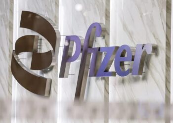Компанія Pfizer планує звільнити сотні працівників на заводі в Італії