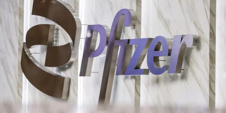 Компанія Pfizer планує звільнити сотні працівників на заводі в Італії
