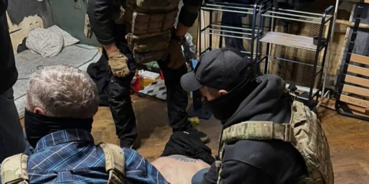 У Києві у спільній з ФБР операції затримали адміна Telegram-каналу – у чому підозрюють