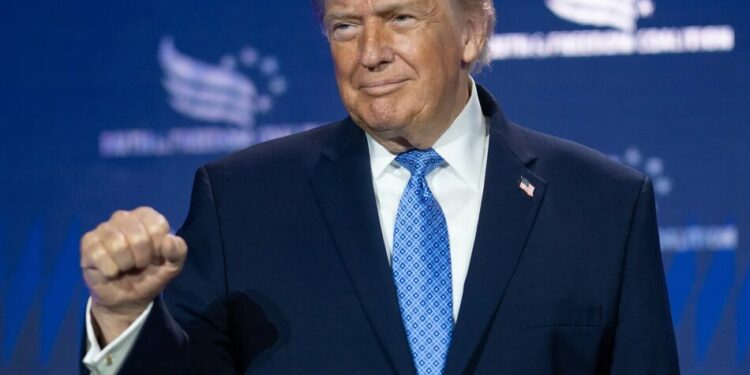 WP: Трамп хоче новий Кемп-Девід – президентську резиденцію у власному гольф-клубі