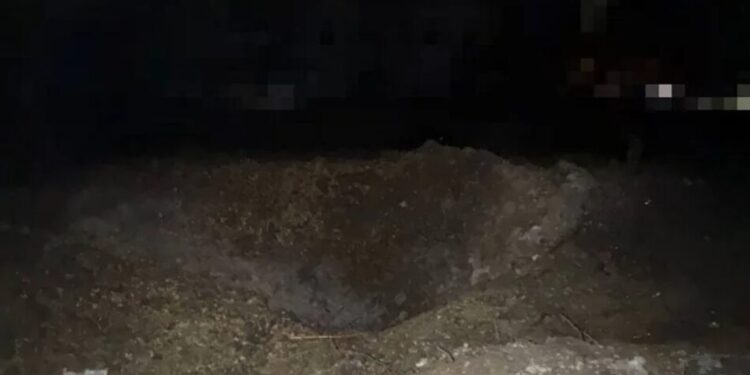 рф вдарила балістикою по Києву – є загиблий, п'ятеро постраждалих та пошкоджена лікарня