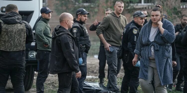 Удар рф по будинку в Прилуках: з-під завалів деблокували ще одне тіло