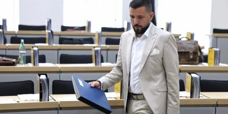 У Німеччині вперше політик від ультраправої АдН став главою федеральної землі