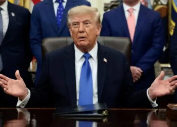 Трамп знову заявив, що через удари України по російських НПЗ ростуть ціни на бензин у США