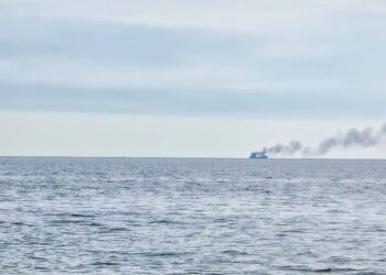 Слідів моряків немає – Болгарія зупинила пошуки екіпажу затонулого судна після атаки дронів