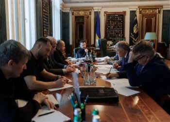Українські пілоти невдовзі почнуть навчання на Rafale, Київ очікує новий оборонний пакет – Зеленський