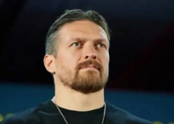 “Роднічки, ми в Ер-Ріяді”: Усик прийшов підтримати Роналду на матчі “Аль-Насра”