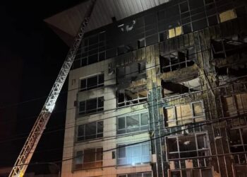 росіяни вдруге за тиждень атакували бізнес-центр у середмісті Дніпра – ОВА