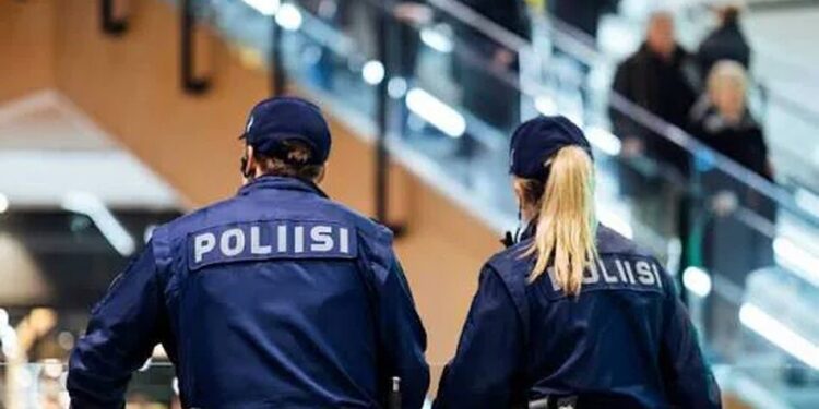 У Фінляндії розслідують серію проникнень до будинків депутатів
