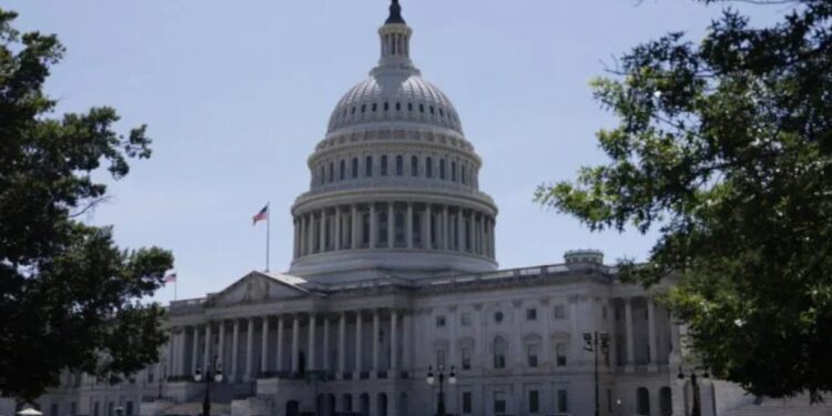 "Або Трамп бреше, або Маск": у Конгресі США вимагають з'ясувати, хто обмежив Starlink для України
