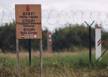 Озброєні люди у масках намагались проникнути на територію Латвії і погрожували військовим