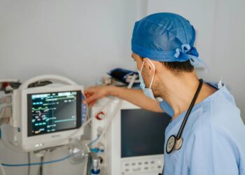 Щоб жодна лікарня не зупинила роботу: у КМДА розповіли, як іде підготовка медзакладів до зими
