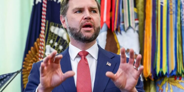 Трамп підтвердив звернення Венса до Ірану, але заявив, що йшлося про медичну допомогу