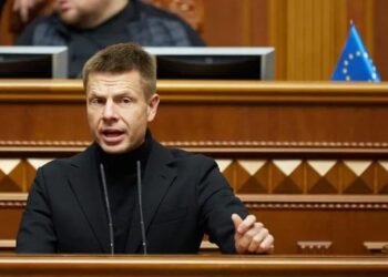 Гончаренко про переговори: спочатку припинення ударів, потім складні політичні питання