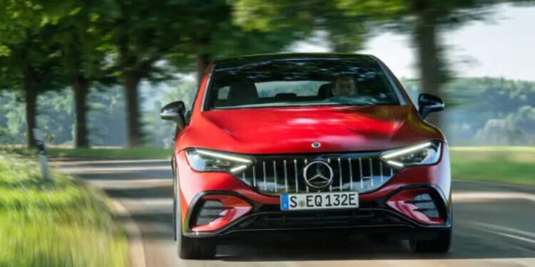 Mercedes знімає з продажу електричний аналог E-класу лише через три роки через провальні продажі