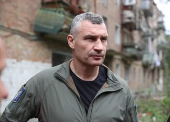 Київ переходить у режим виживання – Кличко закликав мешканців виїжджати за межі столиці
