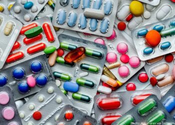 Може допомогти у фармацевтиці: Нобелівську премію з хімії 2026 року присудили за пов'язані з гомохіральністю відкриття