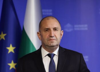 Прем’єр Болгарії закликав ЄС активніше вести діалог з рф і розкритикував постачання зброї Києву