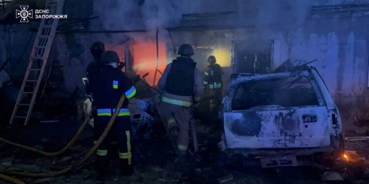Нічні атаки рф по Україні: вибухи у Харкові, удари по Дніпропетровщині та загиблий на Рівненщині