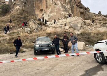 У Каппадокії в Туреччині обвалилася скеля, двоє людей загинуло