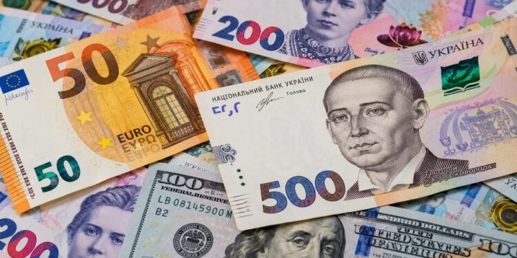 Які суми зберігають українці в банках і кому довіряють найбільше