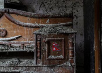 Повінь у Непалі зруйнувала будинки й мости, влада оголосила евакуацію