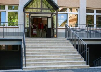 У Польщі учень влаштував напад із ножем у технікумі, щонайменше постраждали 8 людей