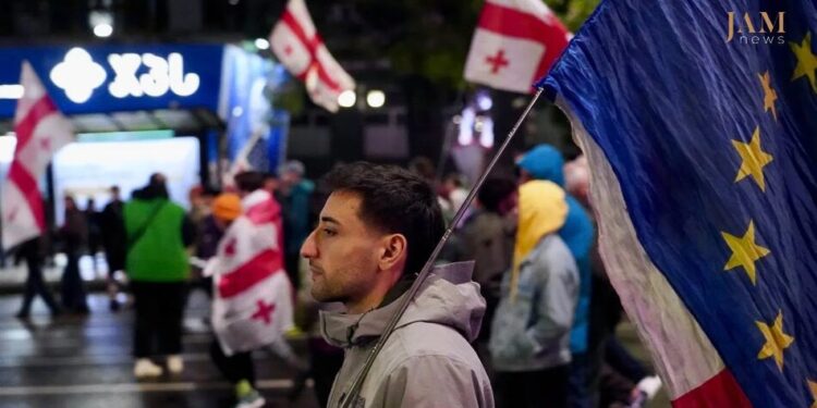 У Грузії наростає політична криза: опозиція вийшла на протести і готує масштабну акцію