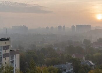 На Київщині у шести містах погіршилася якість повітря – що відомо
