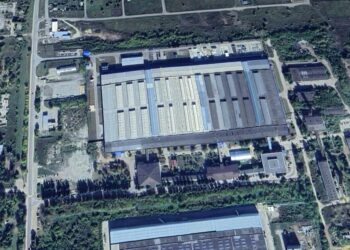 У російському сасово горить будівля із заводом "Саста" та дата-центром "Яндексу"