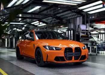 BMW M випустила мільйонний автомобіль – ювілейним став яскравий седан M3