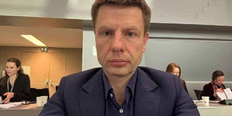 "Більше не у фракції": у "Європейській солідарності" підтвердили виключення Гончаренка