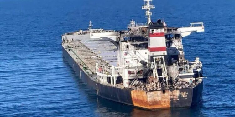 Дрон уразив турецький зерновоз біля узбережжя Румунії, судно затонуло – є загиблі