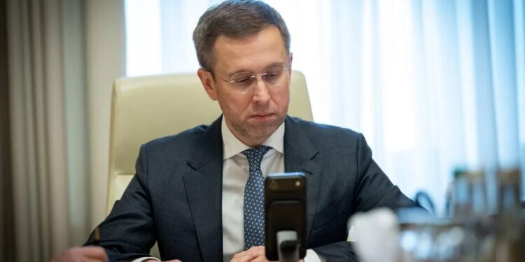 Збитки від атак рф наблизилися до $8 млрд, йде менше податків – Прем'єр