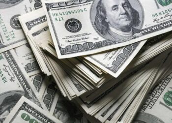 Новий рекорд – курс долара в Україні перевищив 45 гривень