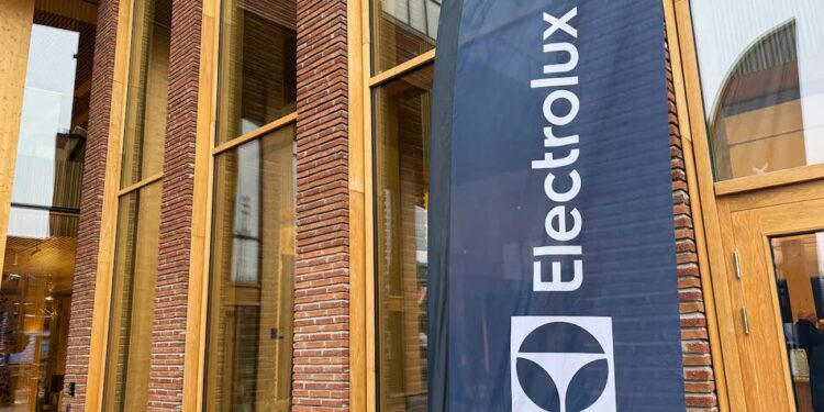 Electrolux скорочує обсяги запланованих звільнень в Італії – на що роблять ставку